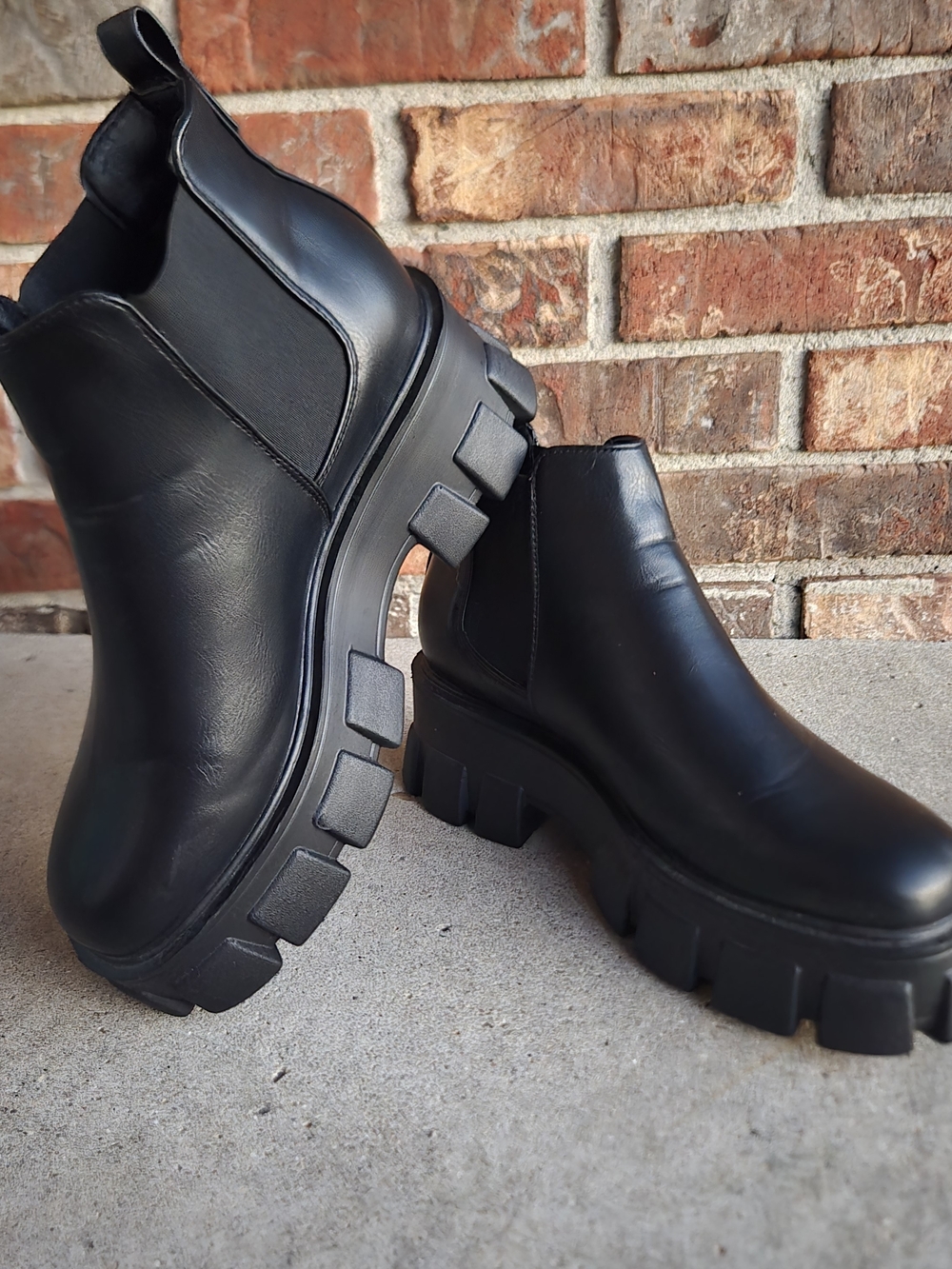 Nasty Gal Black Chunky Chelsea Ankle Boots